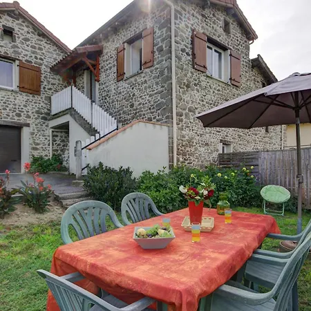 Chaleureux A 15 Min De St-etienne, 2 Chambres, Terrasse, Jardin, Animaux Acceptes - Fr-1-496-4 Holiday home